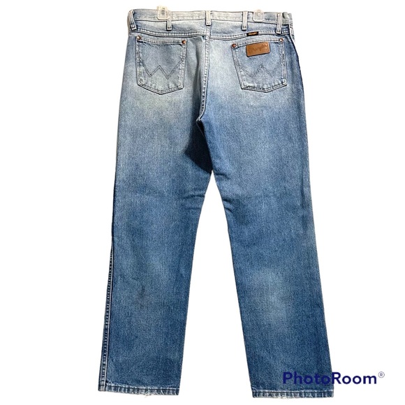 RARE WRANGLERS COWBOY FIT DENIM JEANS WITH OMBRÉ FADE. EUC Sz 36x32 - Picture 1 of 9